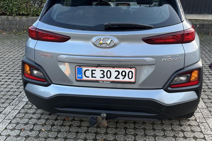 Grå Hyundai Kona fra 2018