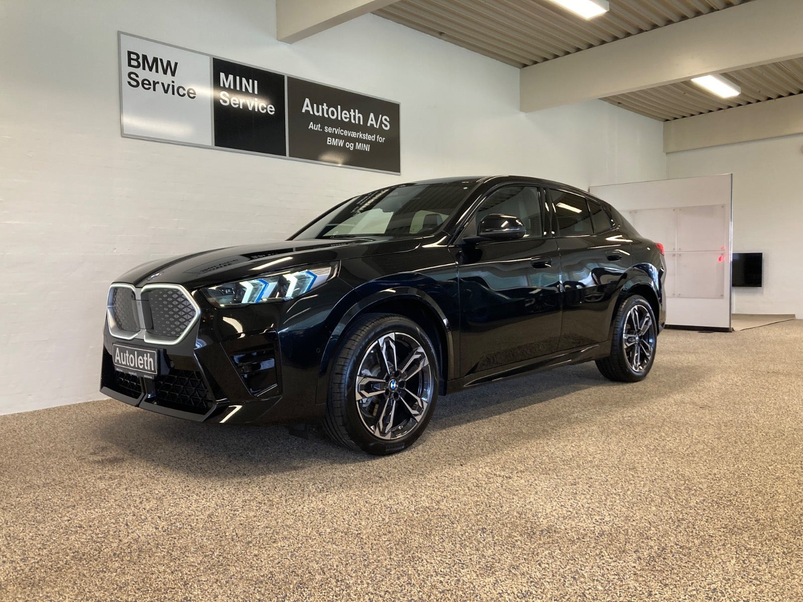 BMW iX2 xDrive30 M-Sport