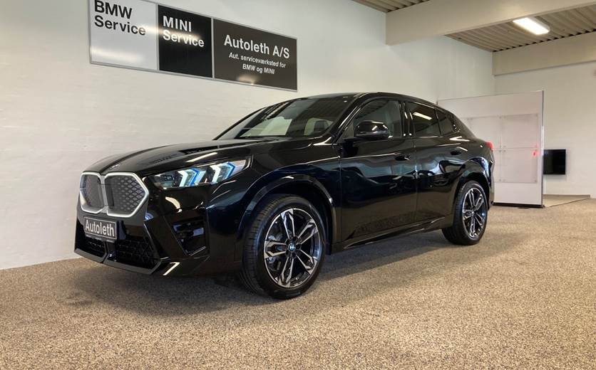 BMW iX2 xDrive30 M-Sport