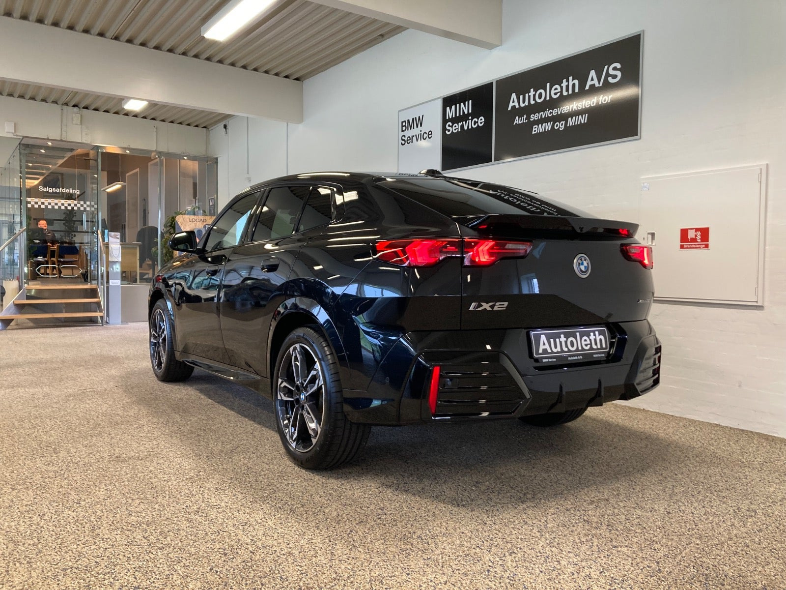 Sort BMW iX2 fra 2025