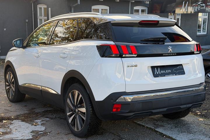 Hvid Peugeot 3008 fra 2020