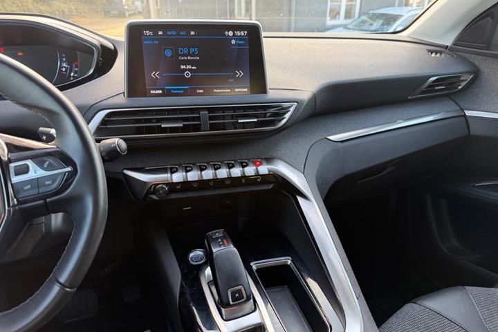 Hvid Peugeot 3008 fra 2020