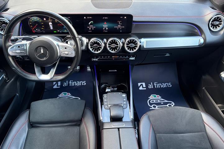 Sort Mercedes EQB250 fra 2022