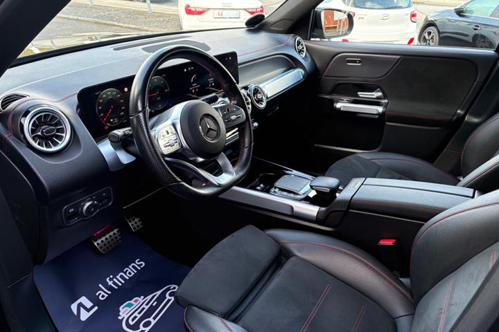 Sort Mercedes EQB250 fra 2022
