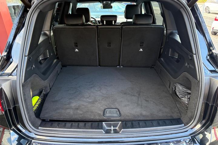 Sort Mercedes EQB250 fra 2022
