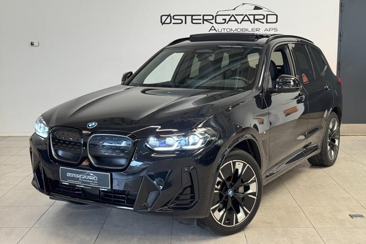 Sort BMW iX3 fra 2023