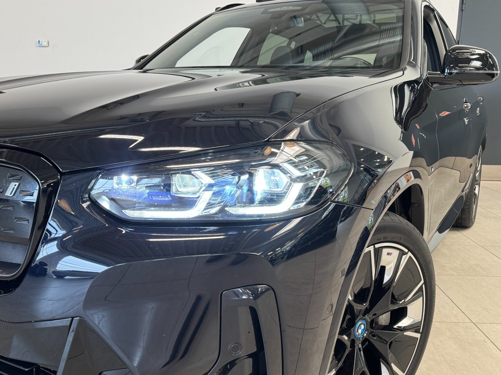 Sort BMW iX3 fra 2023