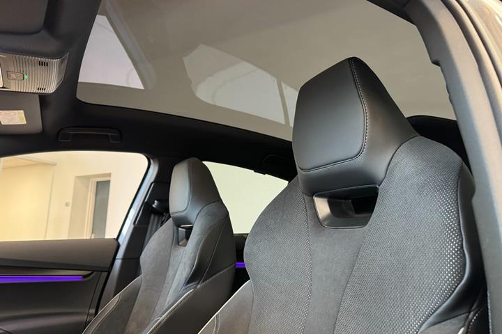 Grå Skoda Enyaq fra 2026