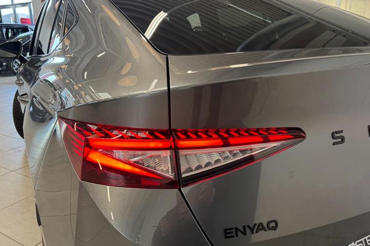 Grå Skoda Enyaq fra 2026
