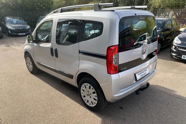 Sølv Fiat Qubo fra 2013