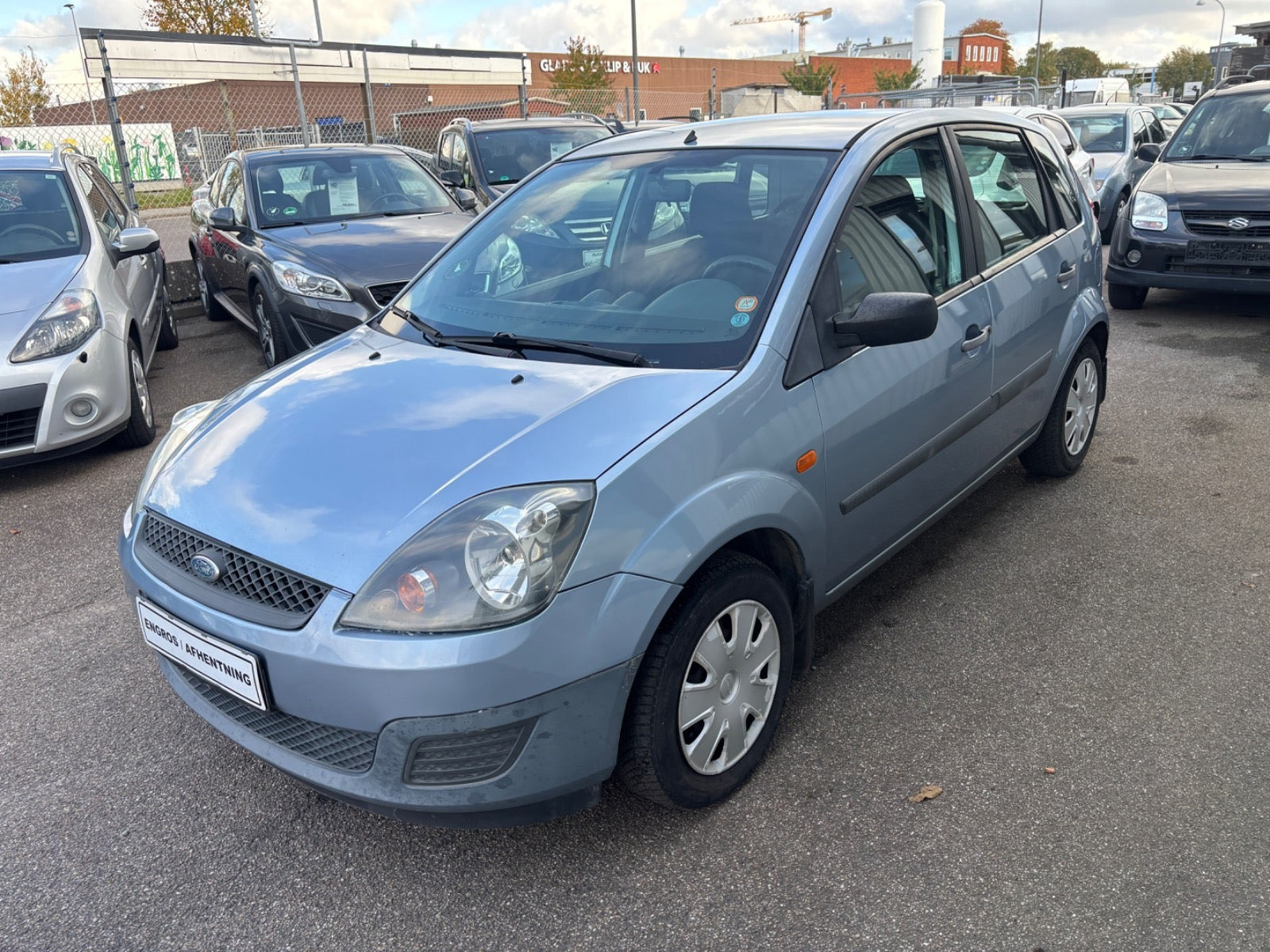 Blå Ford Fiesta fra 2006
