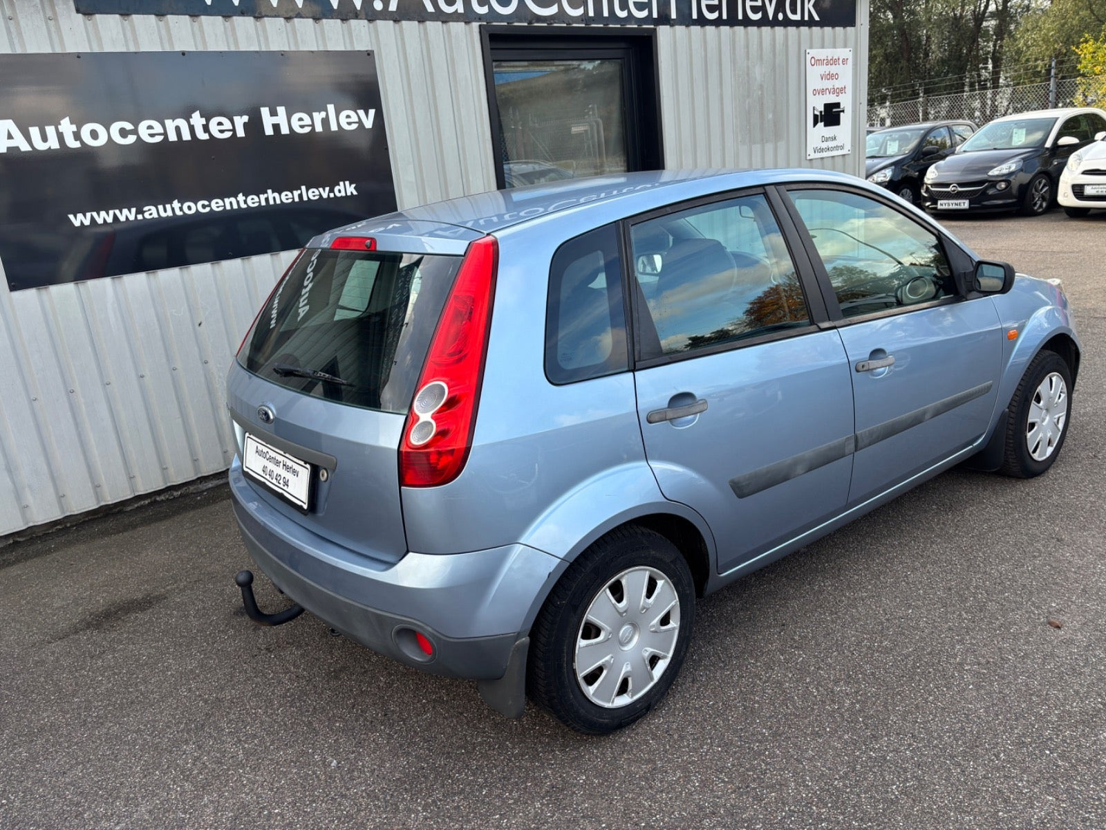 Blå Ford Fiesta fra 2006