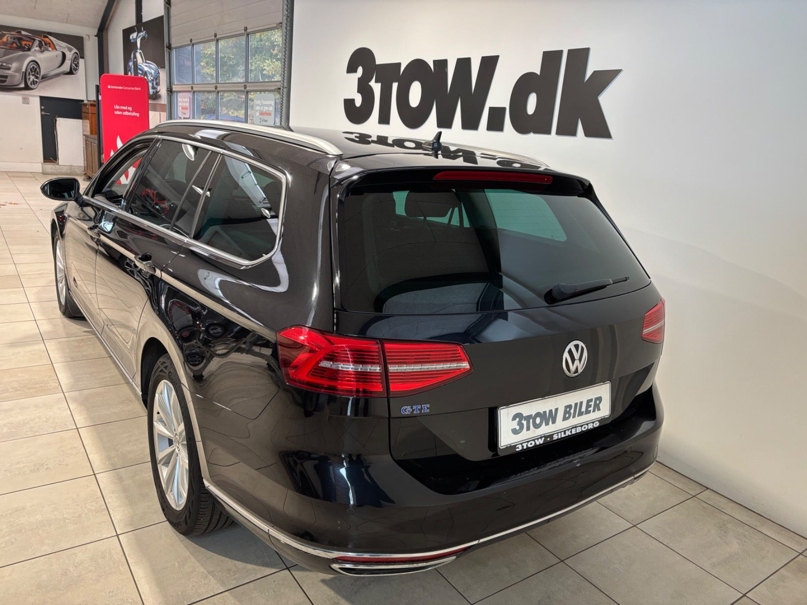 Sort VW Passat fra 2019