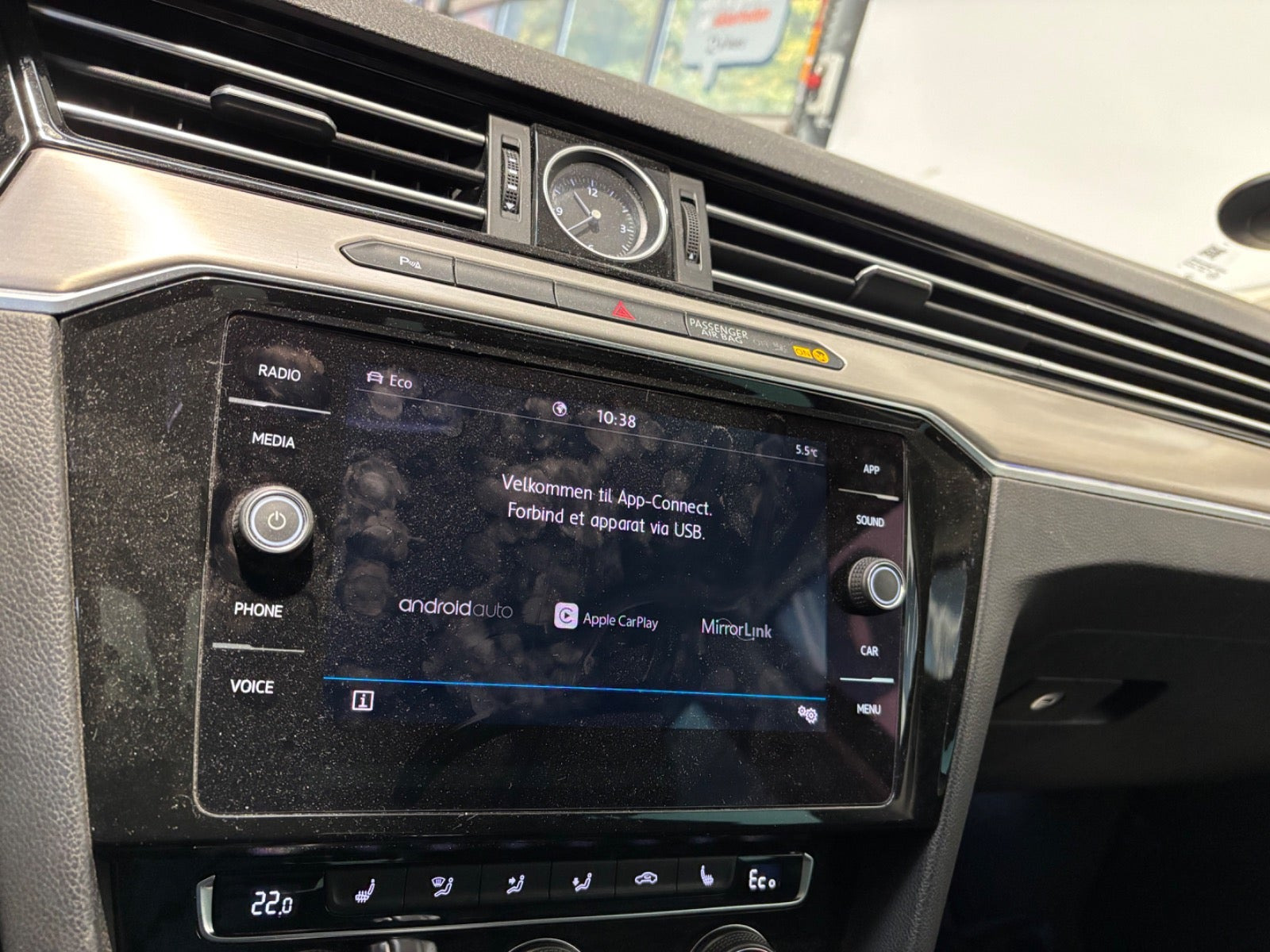 Sort VW Passat fra 2019