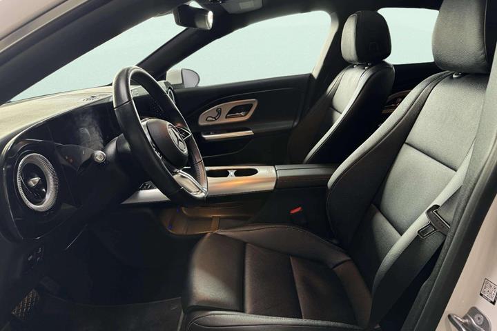 Hvid Mercedes CLA350 fra 2026