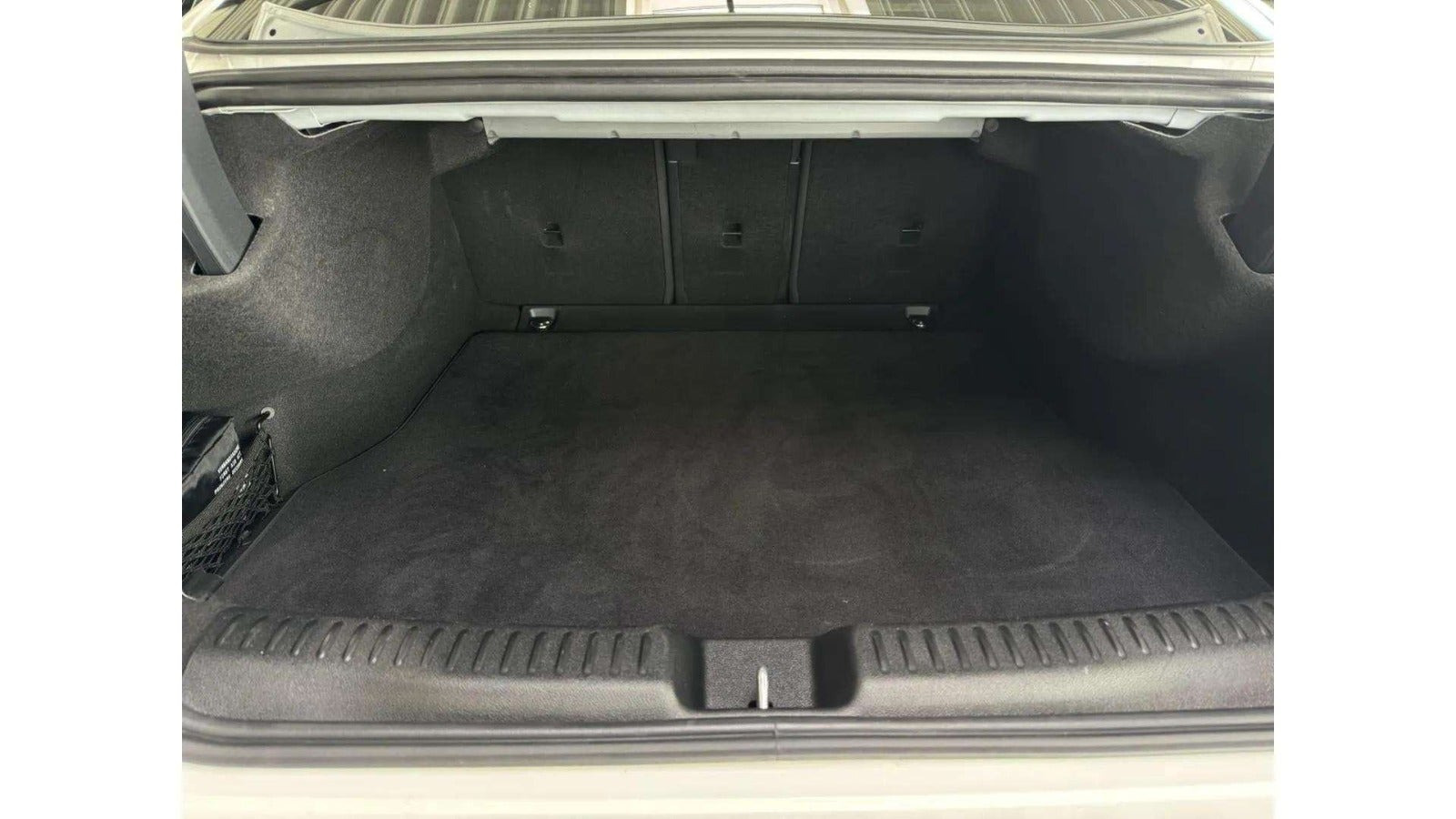 Hvid Mercedes CLA350 fra 2026