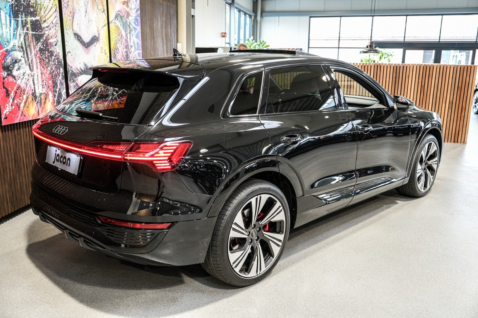 Sort Audi Q8 e-tron fra 2023