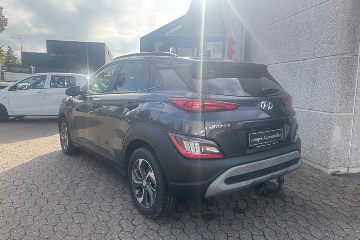 Grå Hyundai Kona fra 2021