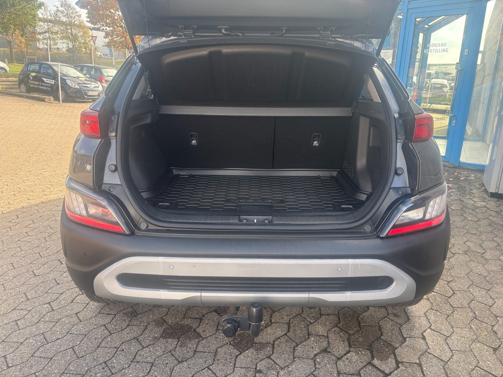 Grå Hyundai Kona fra 2021