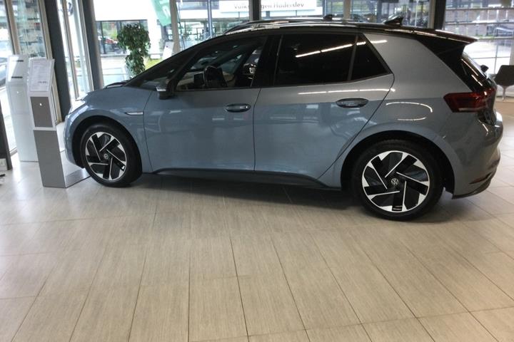 Blå VW ID.3 fra 2020