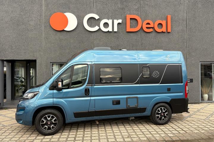 Blå Fiat Knaus fra 2021