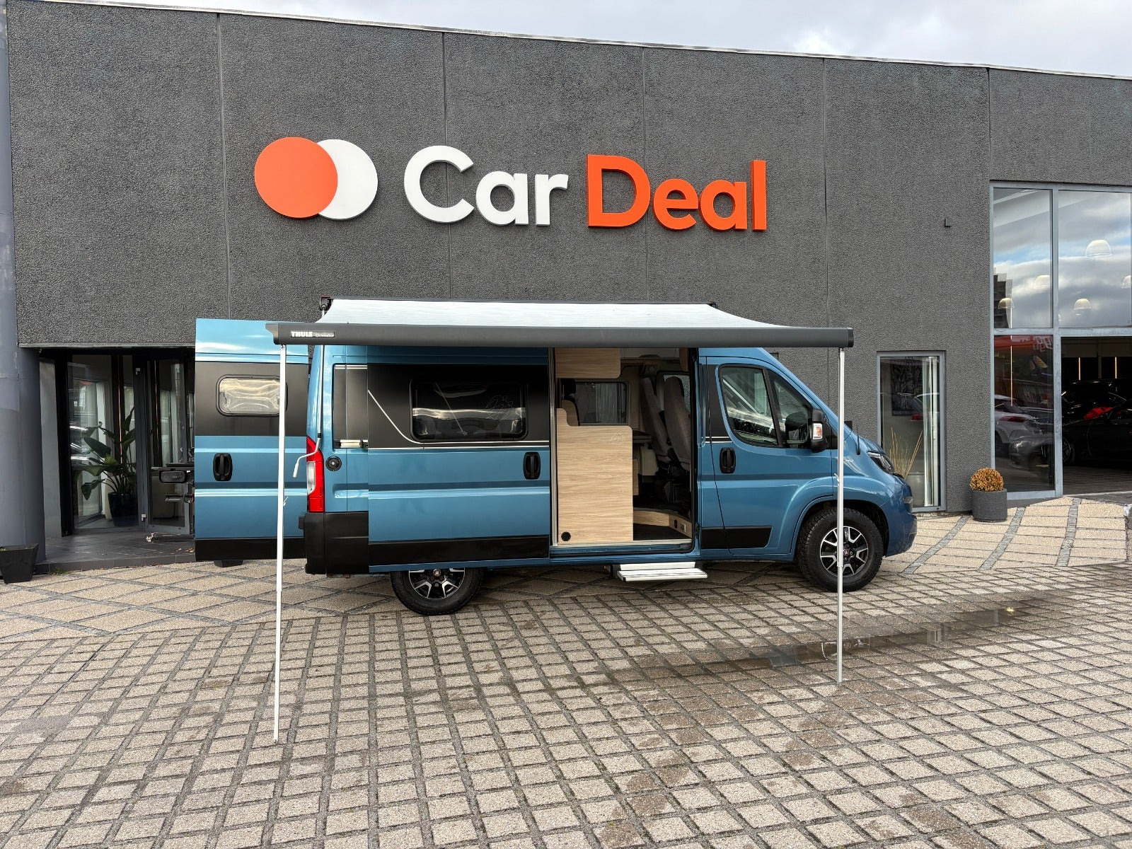 Blå Fiat Knaus fra 2021