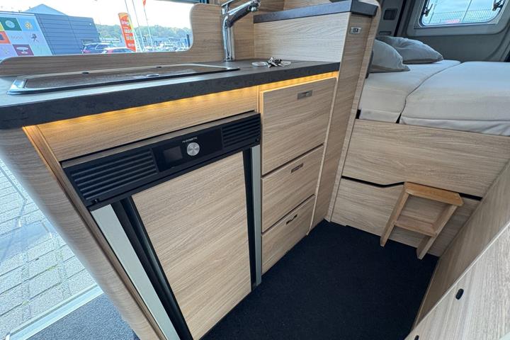 Blå Fiat Knaus fra 2021