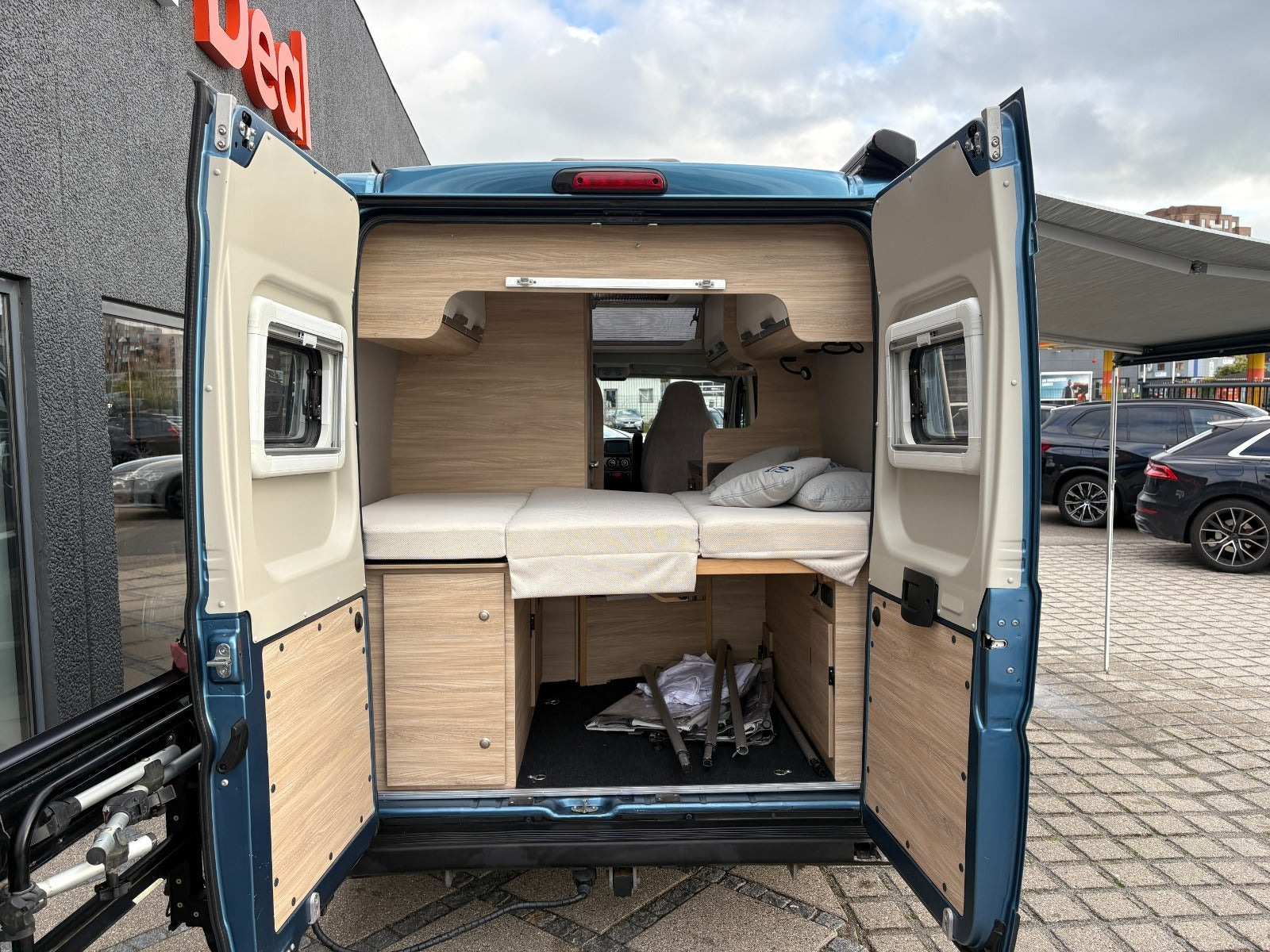 Blå Fiat Knaus fra 2021