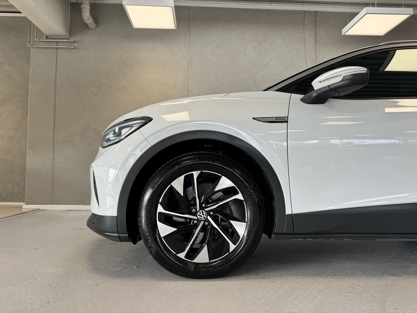 Hvid VW ID.4 fra 2023
