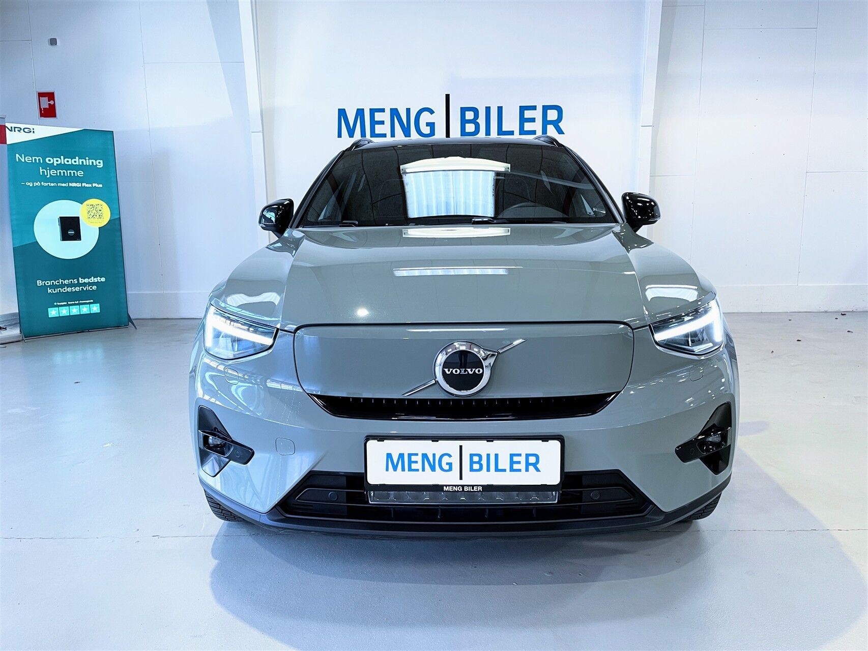 Grøn Volvo XC40 fra 2023
