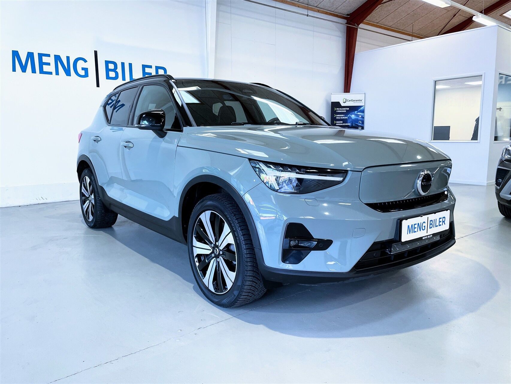 Grøn Volvo XC40 fra 2023