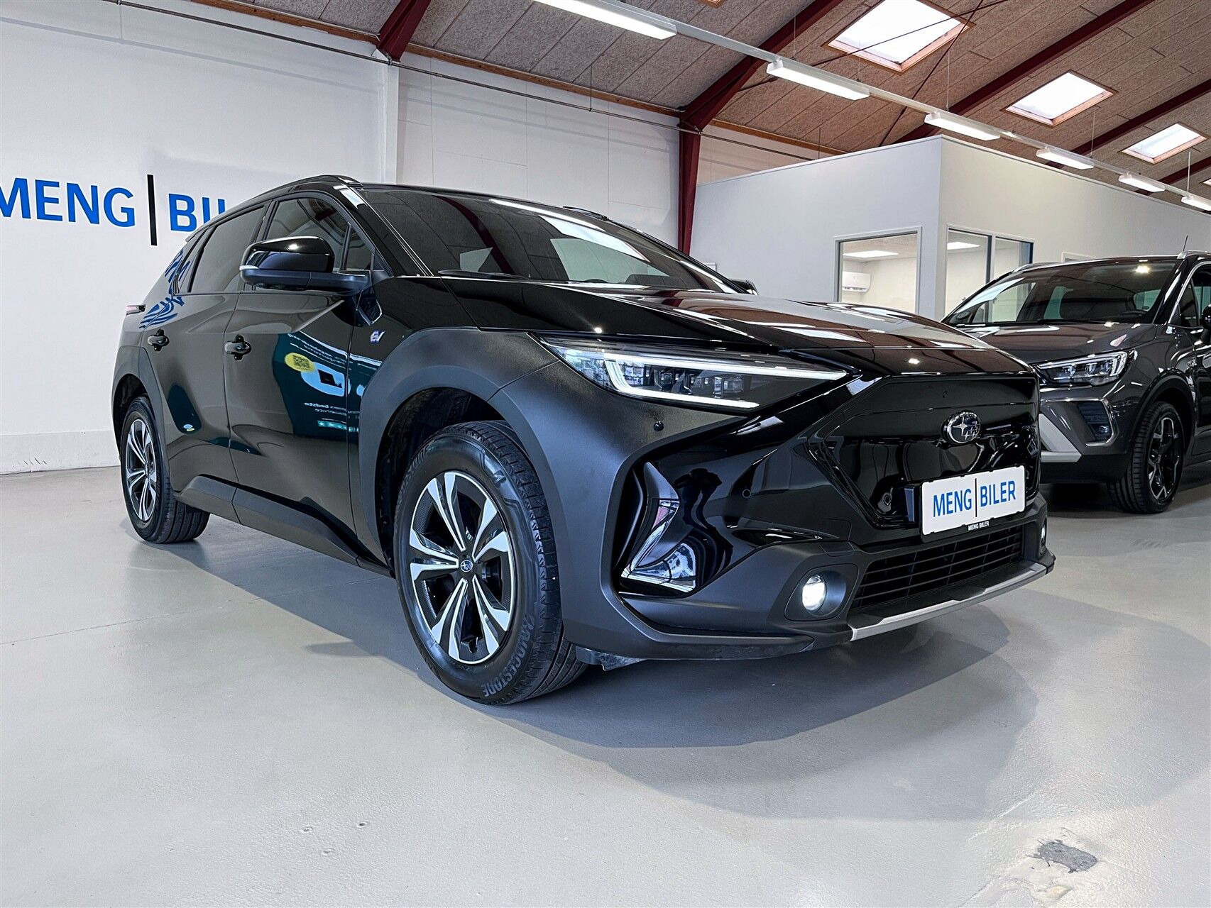 Sort Subaru Solterra fra 2023