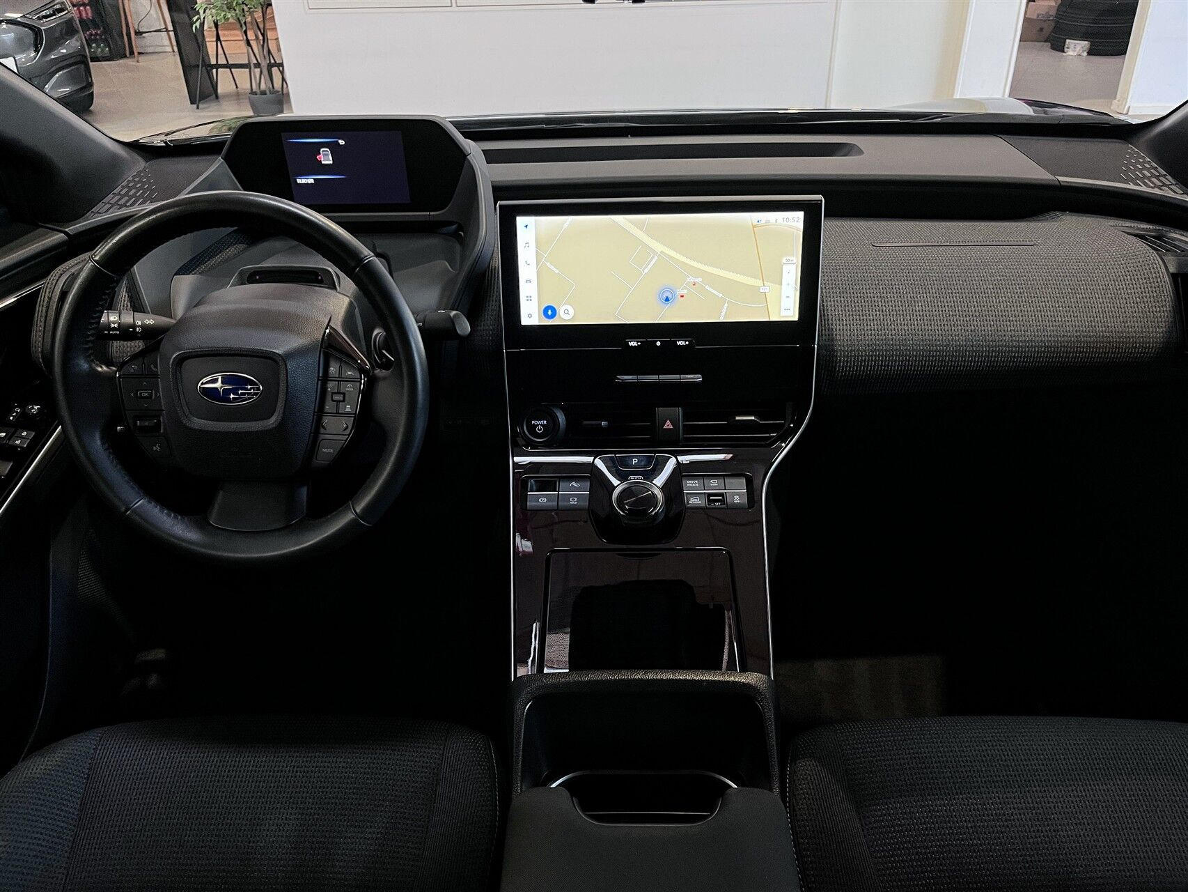 Sort Subaru Solterra fra 2023