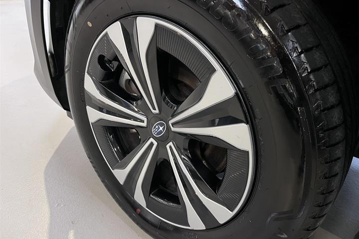 Sort Subaru Solterra fra 2023