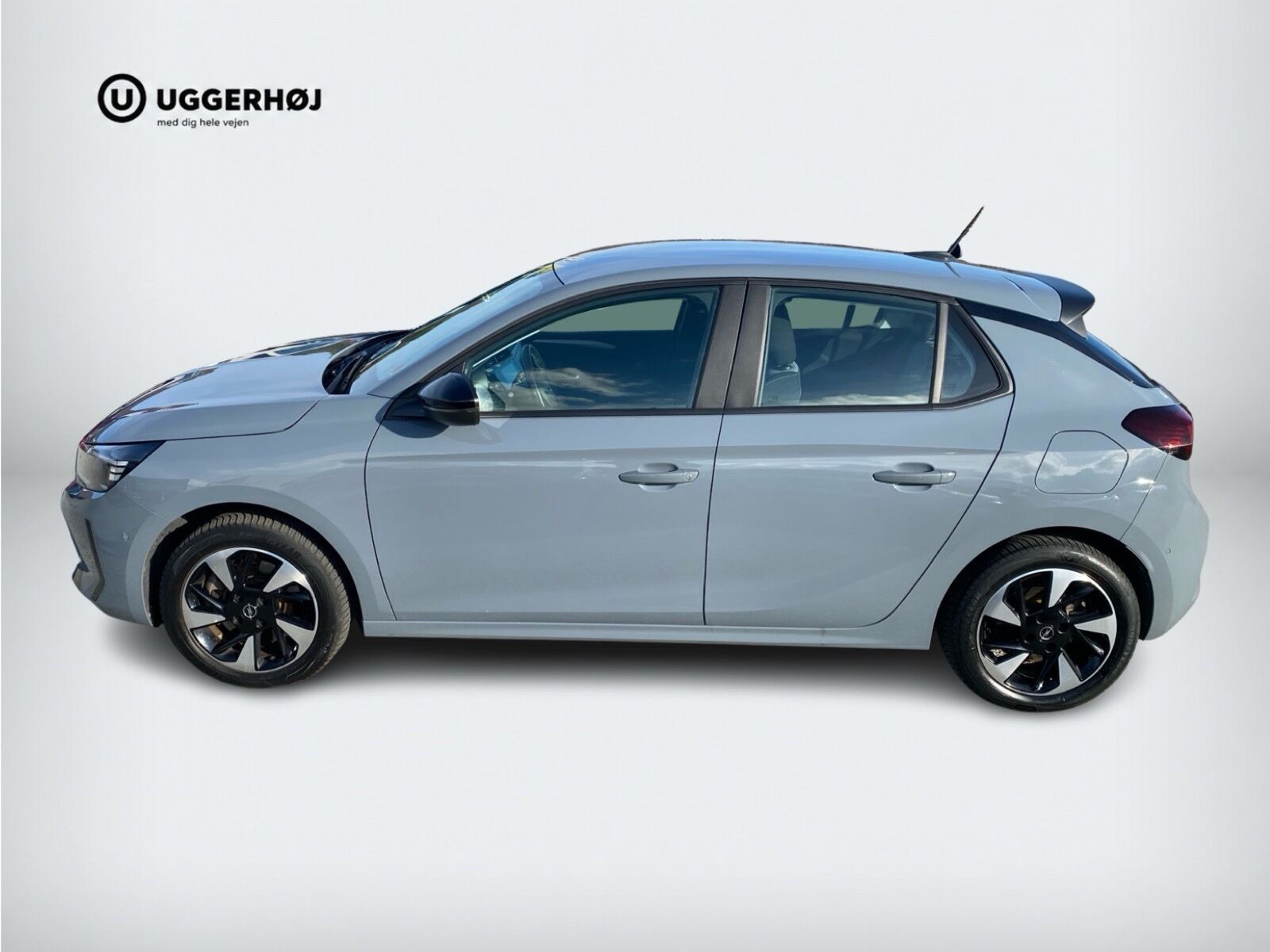 Grå Opel Corsa-e fra 2023