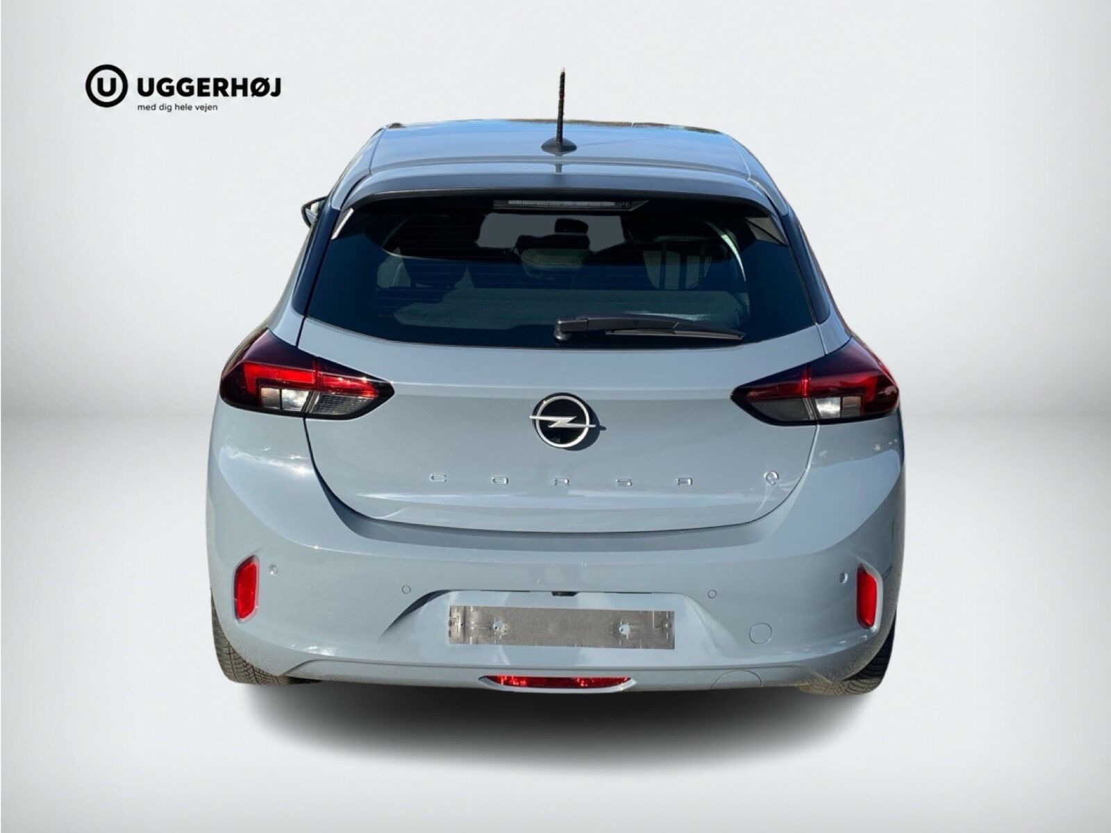 Grå Opel Corsa-e fra 2023