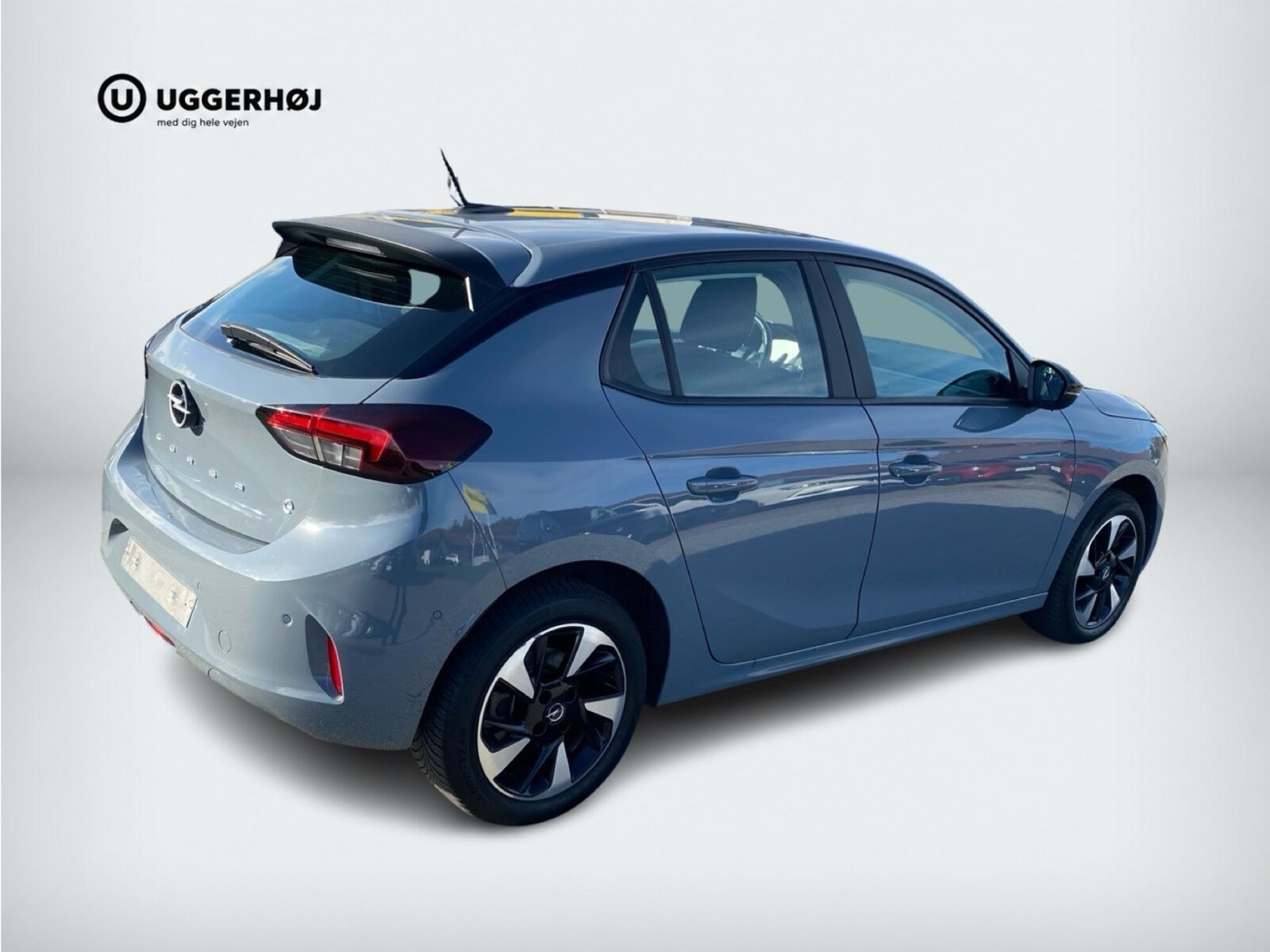 Grå Opel Corsa-e fra 2023