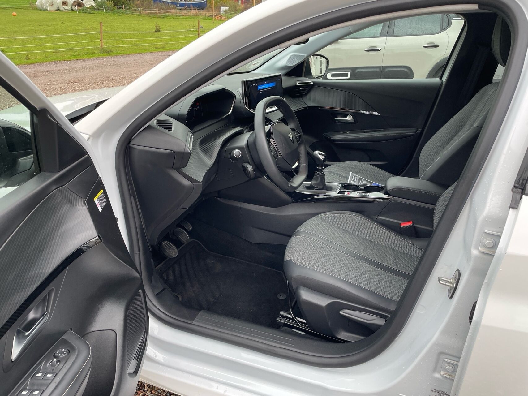 undefined Peugeot 208 fra 2024