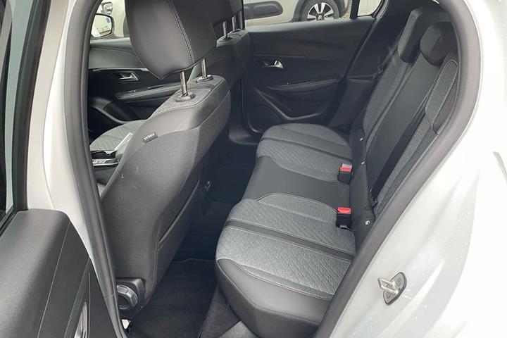 undefined Peugeot 208 fra 2024
