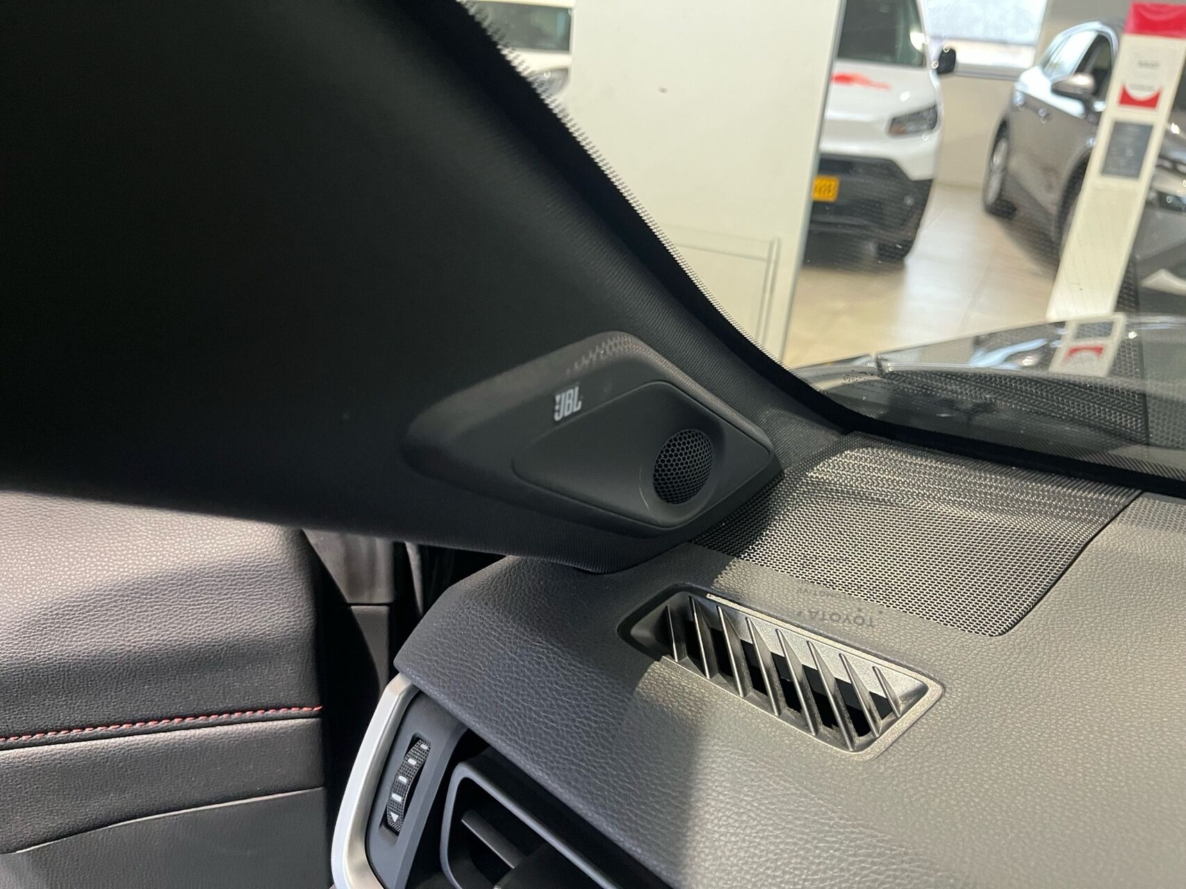 Grå Toyota RAV4 Plug-in fra 2021