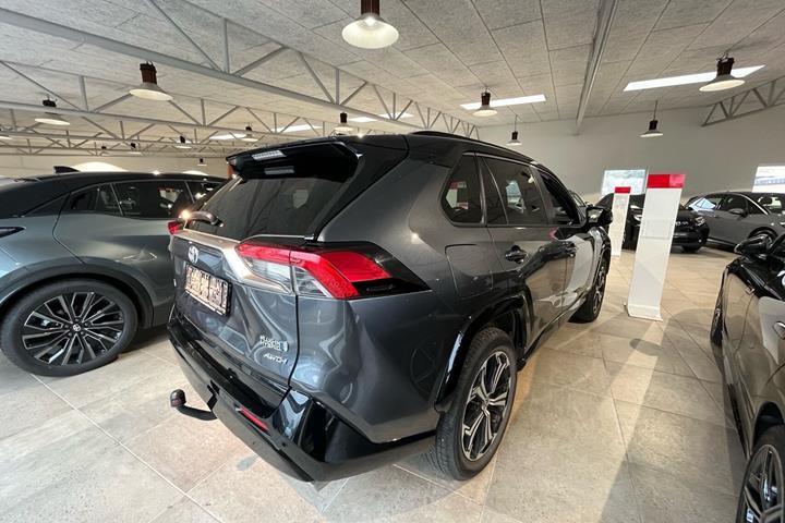 Grå Toyota RAV4 Plug-in fra 2021