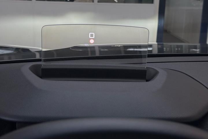Grå Citroën ë-C4 fra 2022