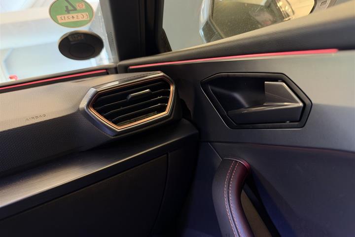 Sort Cupra Leon fra 2023