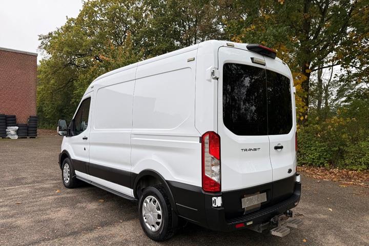undefined Ford Transit 350 L2 Van fra 2020