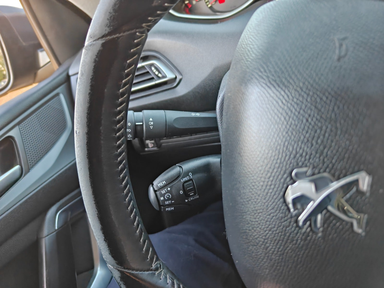 undefined Peugeot 308 fra 2015