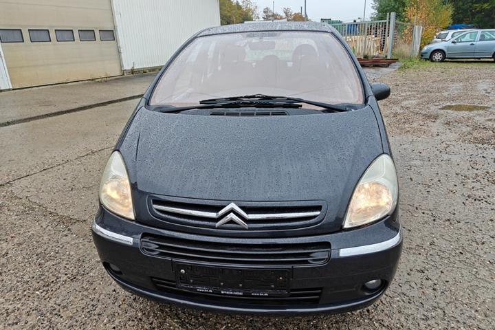 Gul Citroën Xsara Picasso fra 2005