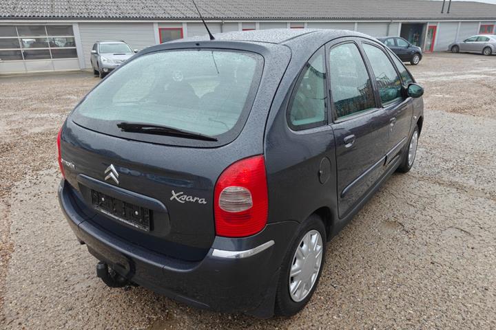 Gul Citroën Xsara Picasso fra 2005