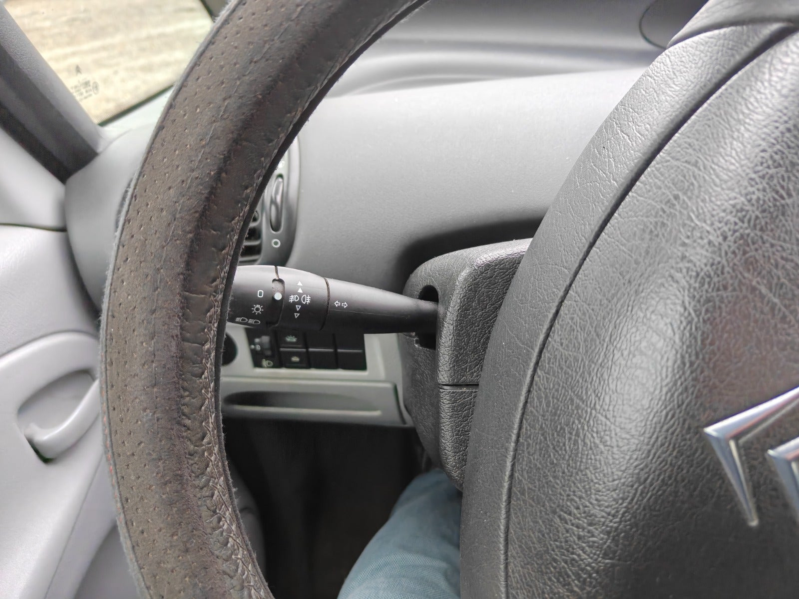 Gul Citroën Xsara Picasso fra 2005