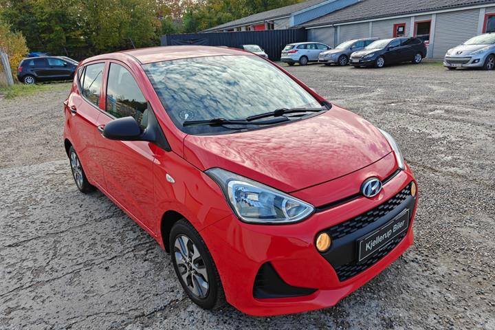 Gul Hyundai i10 fra 2018