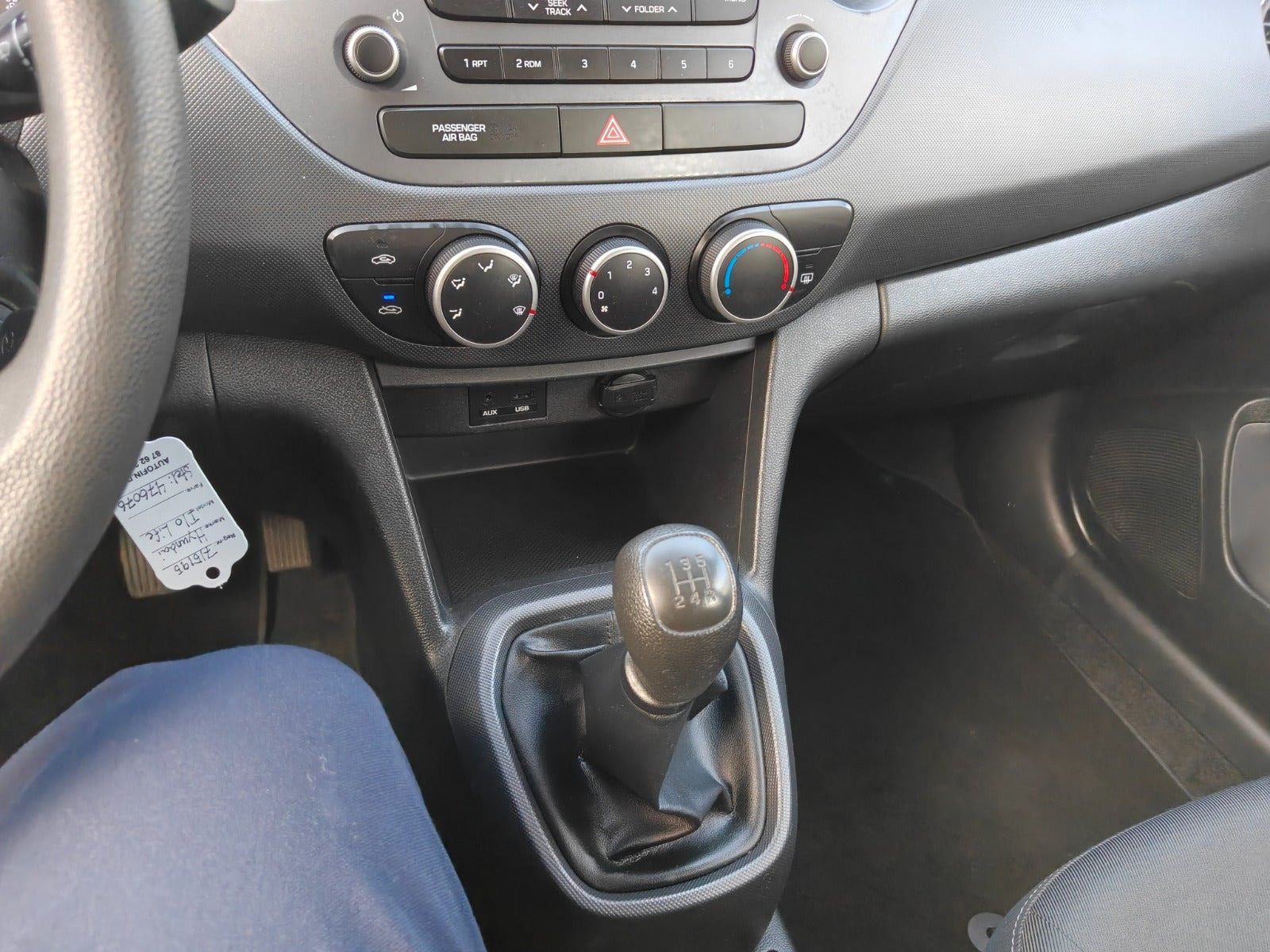 Gul Hyundai i10 fra 2018